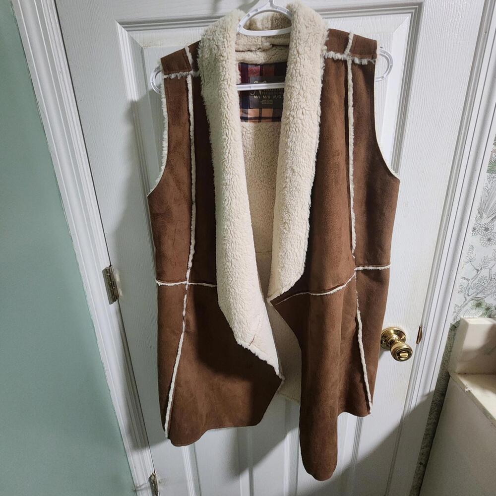 Natural Reflections Tan and Cream Shearling Vest Size M/L